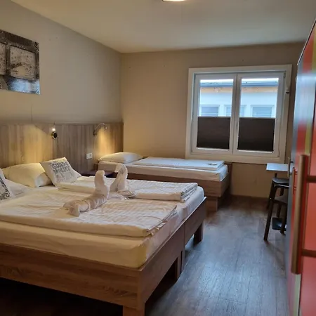 Отель Cubo Sport & Art 3*