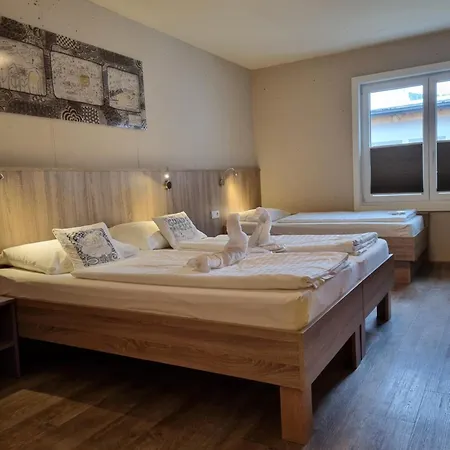 Szálloda Cubo Sport & Art 3*