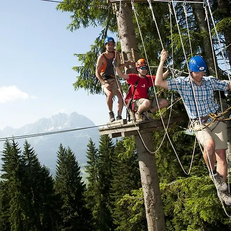 Cubo Sport & Art Hotel