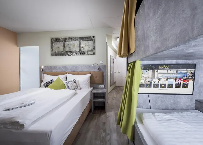 Cubo Sport & Art Hotel 3*