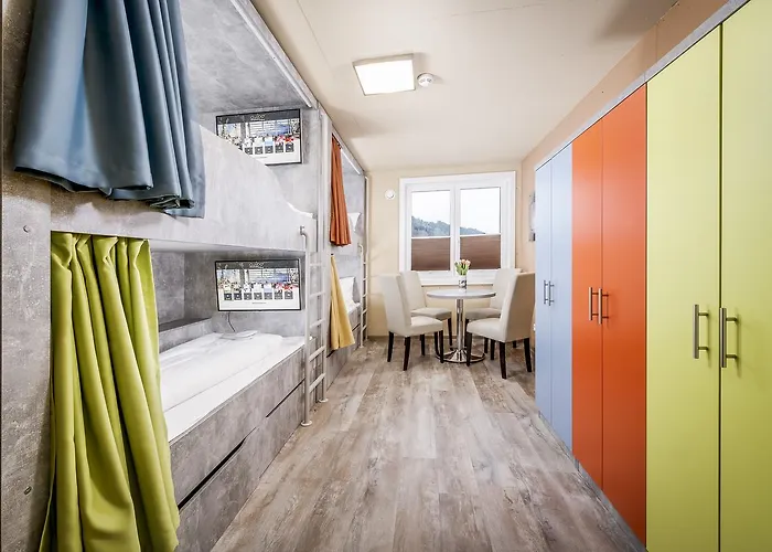 Cubo Sport & Art Hotel