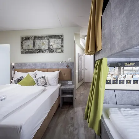 Cubo Sport & Art Hotel 3*